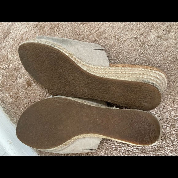 UGG wedges - Picture 15 of 15